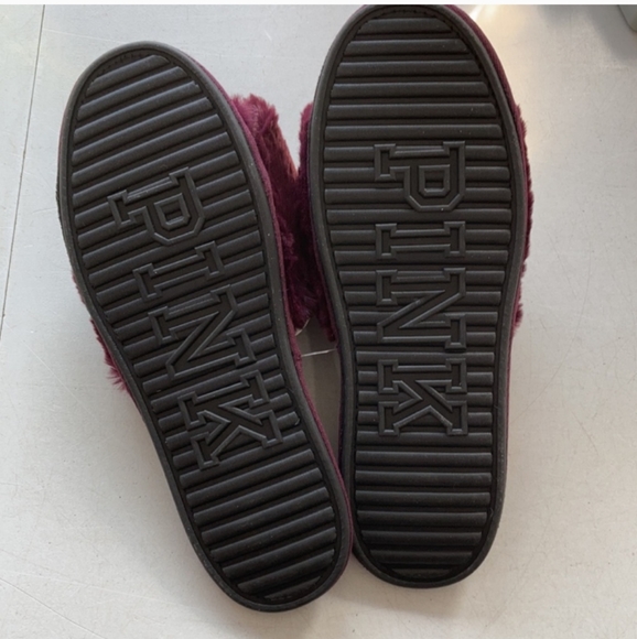 PINK Victoria's secret VS Burgundy Fur Cozy Slippers NWT Large 10 - Picture 10 of 11